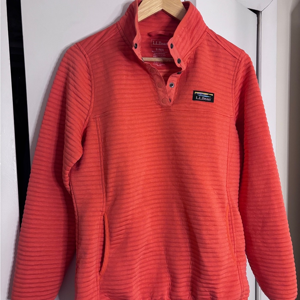 L.L. Bean Women’s Vibrant Orange 🍊 Airlight Knit Pullover - Picture 3 of 9